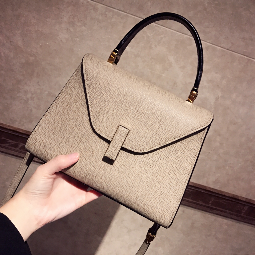 Élira Structured Handbag