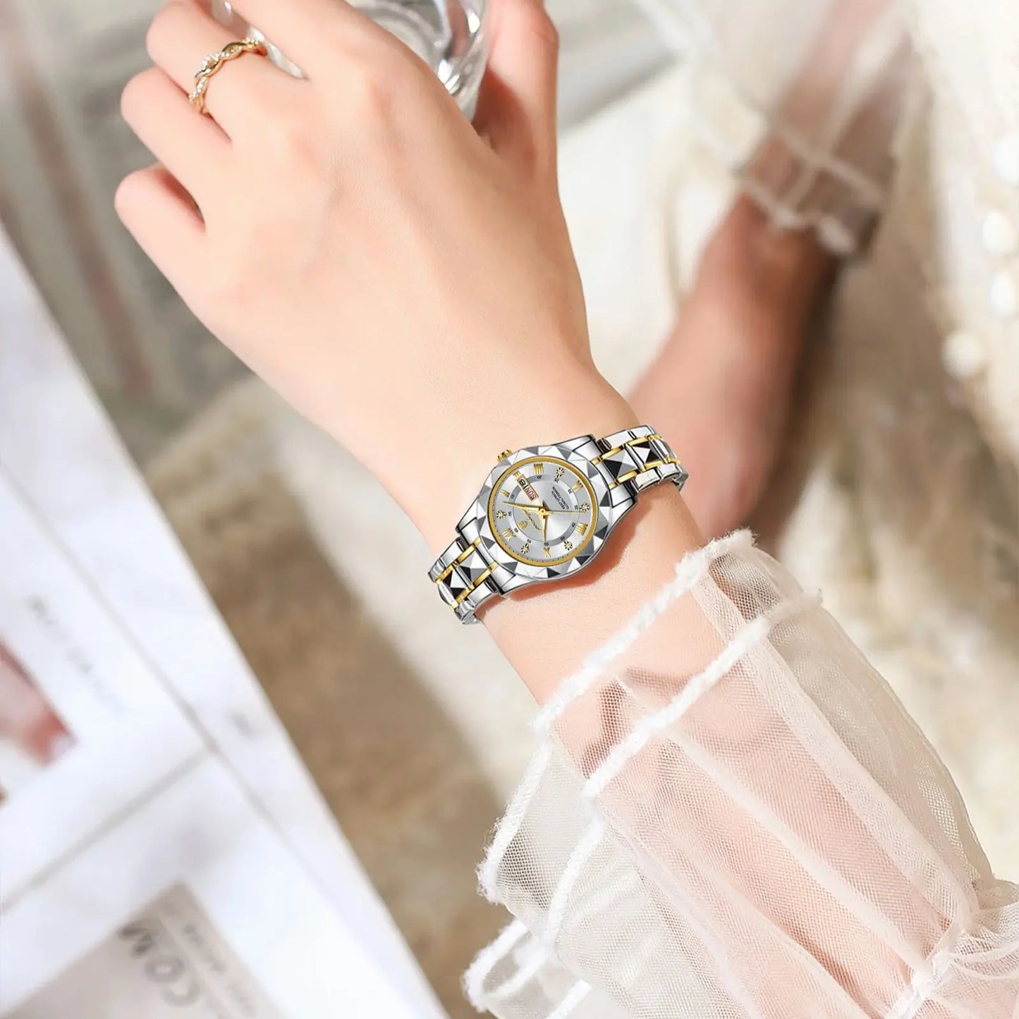 Elegant Women's Luxury Quartz Watch 